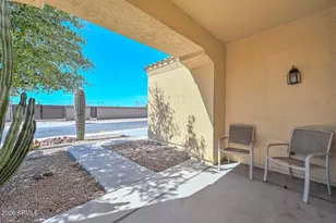 12022 W Leather Ln, Peoria, AZ 85383 - Photo 4