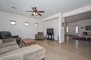 12022 W Leather Ln, Peoria, AZ 85383 - Photo 10