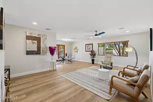 2901 E Las Rocas Dr, Phoenix, AZ 85028 - Photo 18