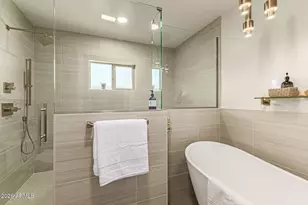 2901 E Las Rocas Dr, Phoenix, AZ 85028 - Photo 12