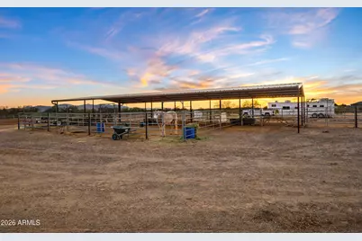 17117 W Dale Lane, Surprise, AZ 85387 - Photo 6