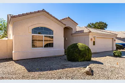 11205 W Bermuda Drive, Avondale, AZ 85392 - Photo 2