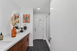 1030 E Libra Dr, Tempe, AZ 85283 - Photo 40