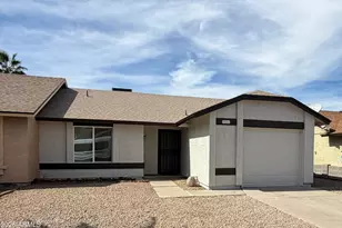20242 N 30th Dr, Phoenix, AZ 85027 - Photo 2