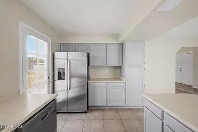 8626 W Lawrence Lane, Peoria, AZ 85345 - Photo 16