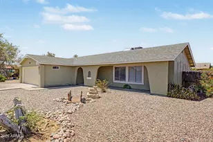 8626 W Lawrence Ln, Peoria, AZ 85345 - Photo 8