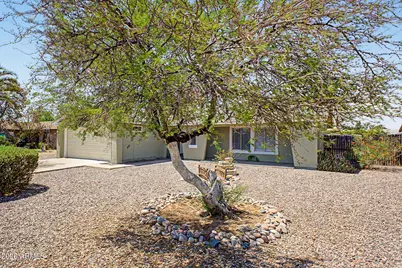 8626 W Lawrence Lane, Peoria, AZ 85345 - Photo 6
