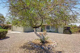 8626 W Lawrence Ln, Peoria, AZ 85345 - Photo 6