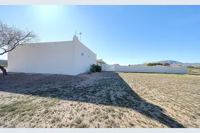51340 W Iver Road, Aguila, AZ 85320 - Photo 8