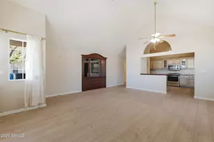 321 E Mitchell Dr, Phoenix, AZ 85012 - Photo 10