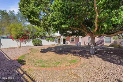 321 E Mitchell Drive, Phoenix, AZ 85012 - Photo 34