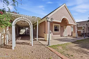 321 E Mitchell Dr, Phoenix, AZ 85012 - Photo 32