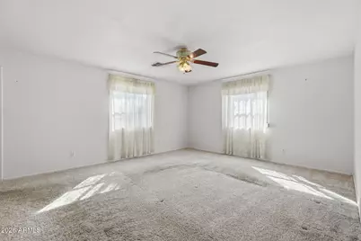 321 E Mitchell Drive, Phoenix, AZ 85012 - Photo 20