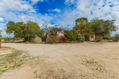 8714 N Dead Mans Gulch Road, Florence, AZ 85132 - Photo 2