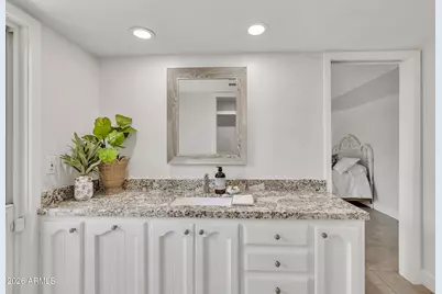 6639 N Chatelaine Place, Phoenix, AZ 85014 - Photo 18