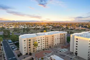 7960 E Camelback Rd, Scottsdale, AZ 85251 - Photo 16