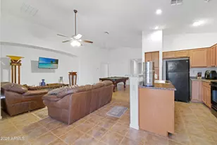 10321 W Carlota Ln, Peoria, AZ 85383 - Photo 4