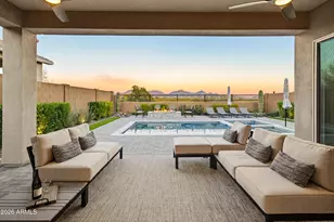 21841 N 62nd St, Phoenix, AZ 85054 - Photo 2