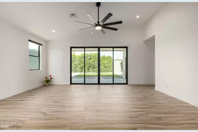 2418 E Amelia Avenue, Phoenix, AZ 85016 - Photo 10