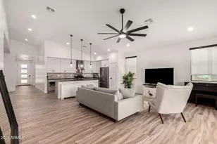 2418 E Amelia Ave, Phoenix, AZ 85016 - Photo 12