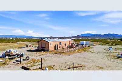 67414 Elm Way, Salome, AZ 85348 - Photo 14