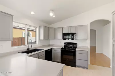 5259 W Pontiac Drive, Glendale, AZ 85308 - Photo 10