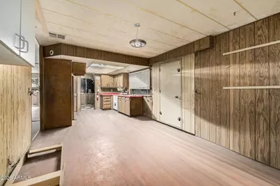 7637 E Flossmoor Avenue, Mesa, AZ 85208 - Photo 10