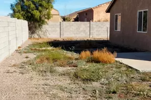 11752 W Loma Vista Dr, Arizona City, AZ 85123 - Photo 10