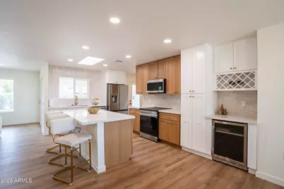 19617 N Willowcreek Circle, Sun City, AZ 85373 - Photo 6