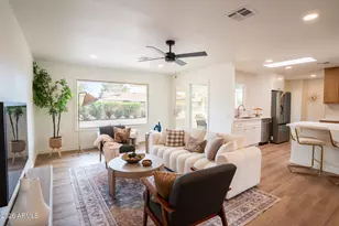 19617 N Willowcreek Cir, Sun City, AZ 85373 - Photo 4