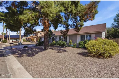 18421 N 45th Drive, Glendale, AZ 85308 - Photo 2