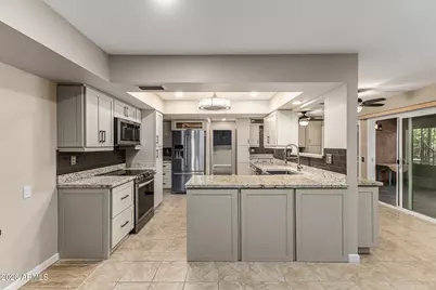 13226 W Pomegranate Drive, Sun City West, AZ 85375 - Photo 10