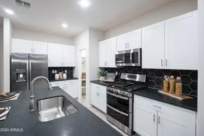 14659 W Surrey Drive, Surprise, AZ 85379 - Photo 12