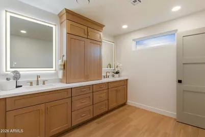 8520 E Highland Avenue, Scottsdale, AZ 85251 - Photo 6