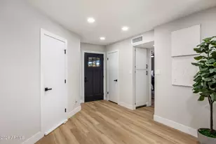 5117 E Beck Ln, Scottsdale, AZ 85254 - Photo 2