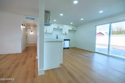 4109 N 71st Lane, Phoenix, AZ 85033 - Photo 10