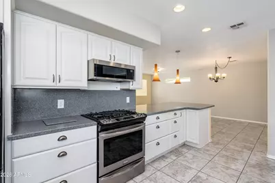 10215 W Mountain View Road, Sun City, AZ 85351 - Photo 8