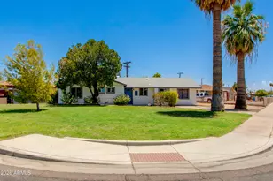 5657 N 39th Ave, Phoenix, AZ 85019 - Photo 1