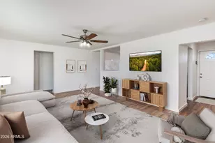 5657 N 39th Ave, Phoenix, AZ 85019 - Photo 2