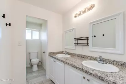 5657 N 39th Avenue, Phoenix, AZ 85019 - Photo 14