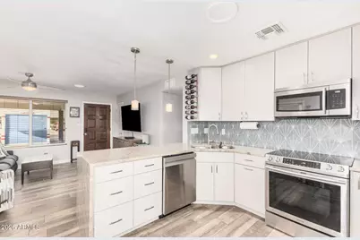 933 E 9th Drive, Mesa, AZ 85204 - Photo 6