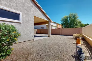 871 E Sherri Dr, Gilbert, AZ 85296 - Photo 32