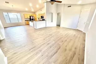 871 E Sherri Dr, Gilbert, AZ 85296 - Photo 4