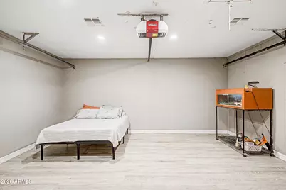 10049 N 47th Avenue, Glendale, AZ 85302 - Photo 12