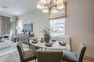 127 W Holcomb Ln, Phoenix, AZ 85003 - Photo 12