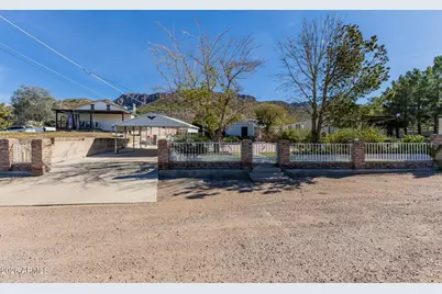 94 W Arnett Drive, Superior, AZ 85173 - Photo 1