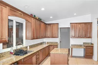 655 W Caroline Street, Coolidge, AZ 85128 - Photo 8