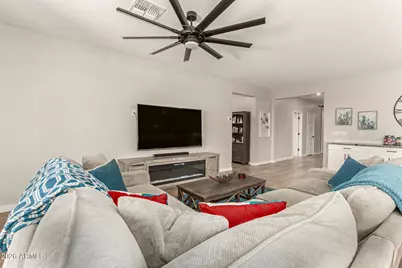 16863 W Maya Way, Surprise, AZ 85387 - Photo 4