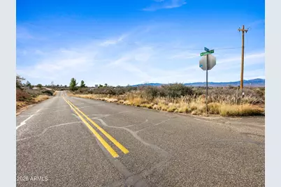 7565 W Derry Drive #9, Kirkland, AZ 86332 - Photo 6