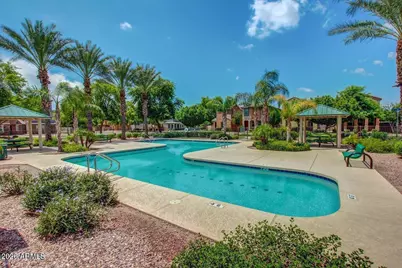 2032 N 77th Lane, Phoenix, AZ 85035 - Photo 30